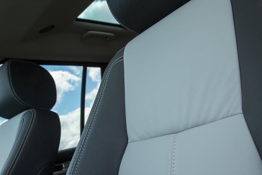  Land Rover Discovery 2015 года  (фото 22 из 22)